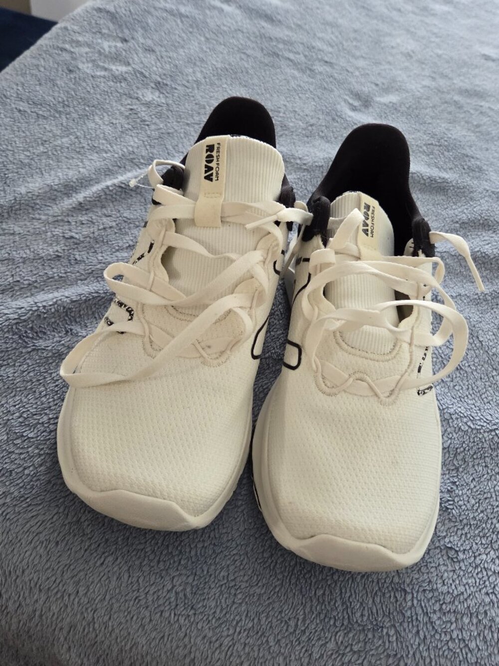 New Balance Womens Fresh Foam Roav V2 Running Shoe